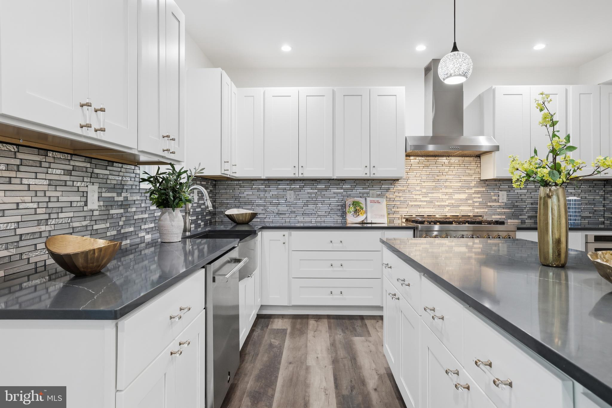 WEST LAWN - Residential