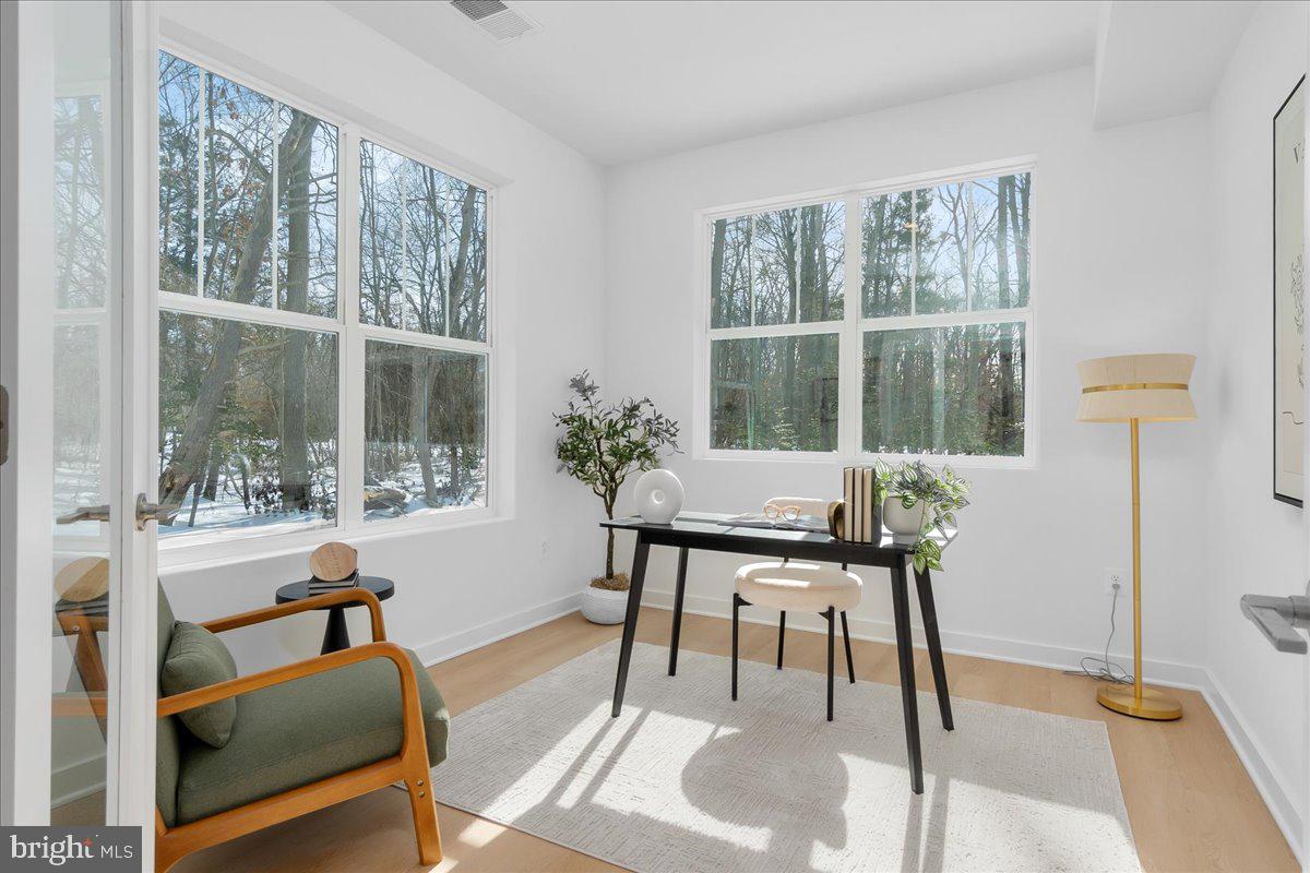 SHADY SIDE - Residential