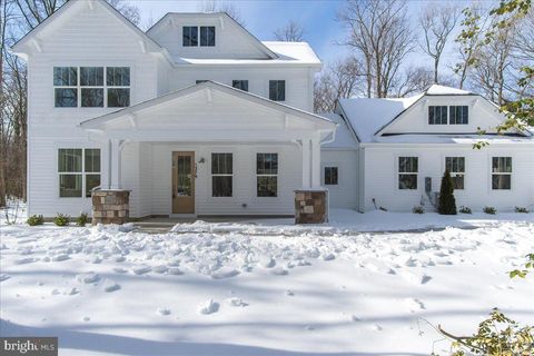 Homes For Sale - 1379 Mcdonald Road<br/> SHADY SIDE, MD 20764