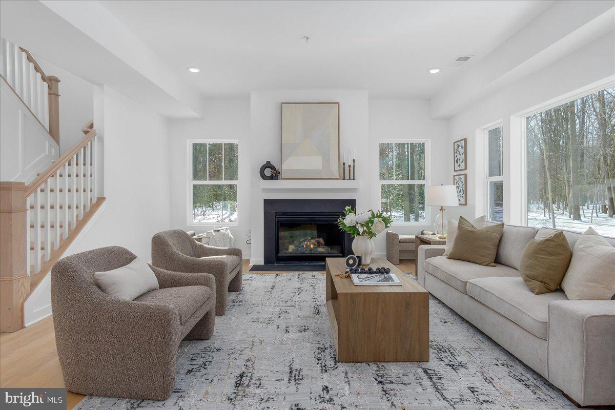 SHADY SIDE - Residential