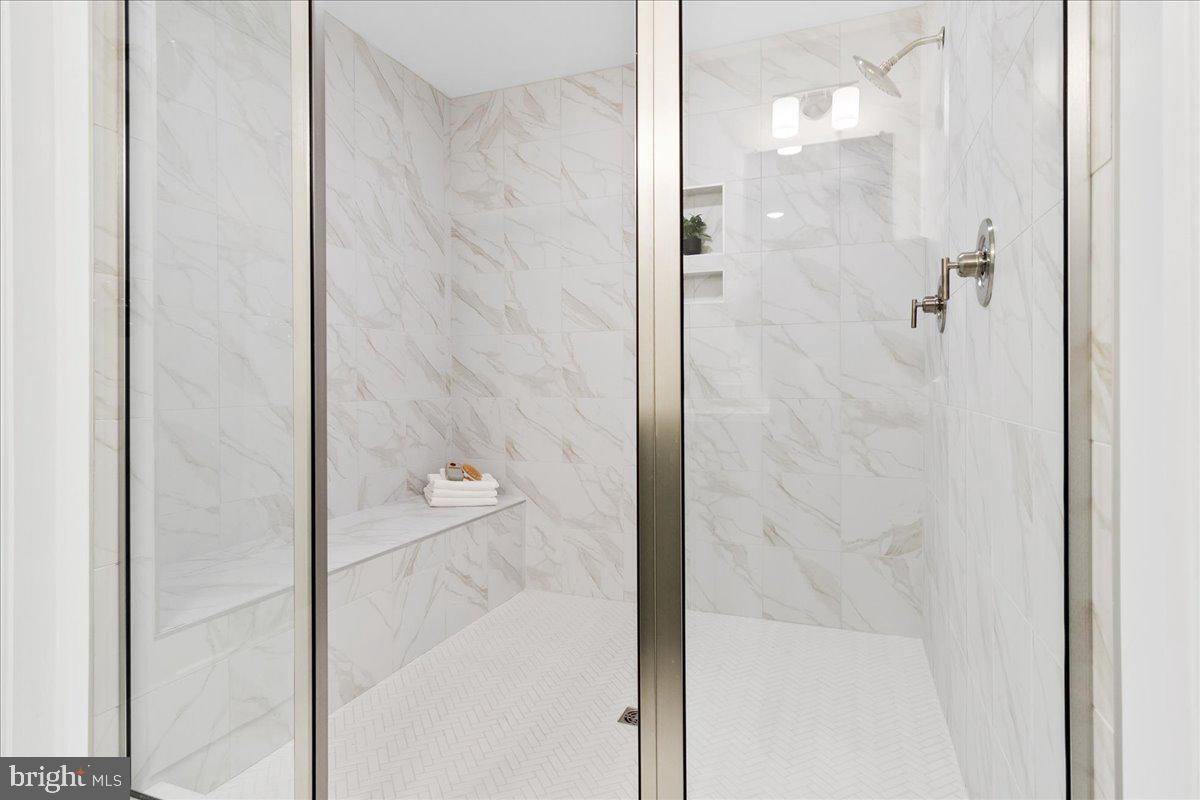 SHADY SIDE - Residential