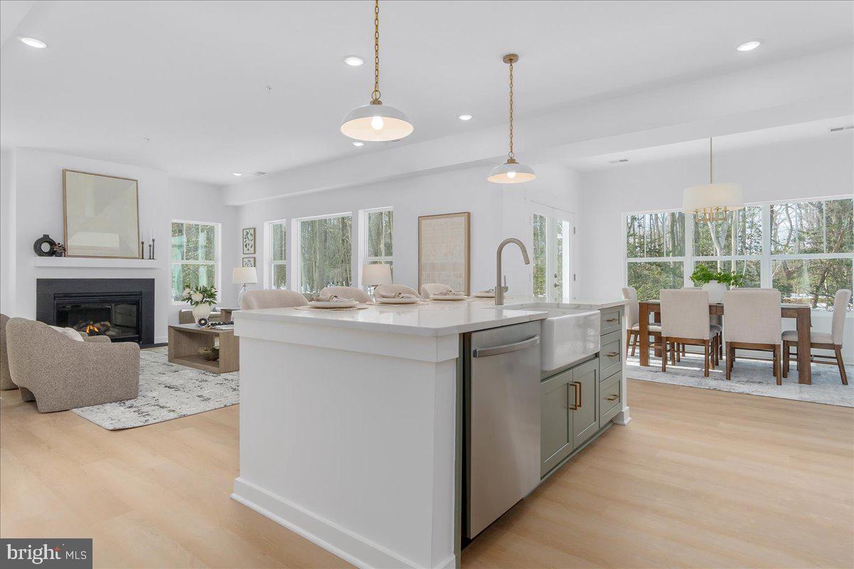 SHADY SIDE - Residential