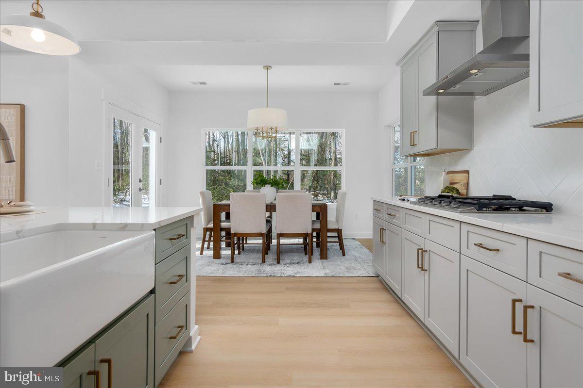 SHADY SIDE - Residential