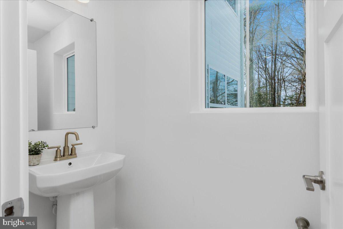 SHADY SIDE - Residential