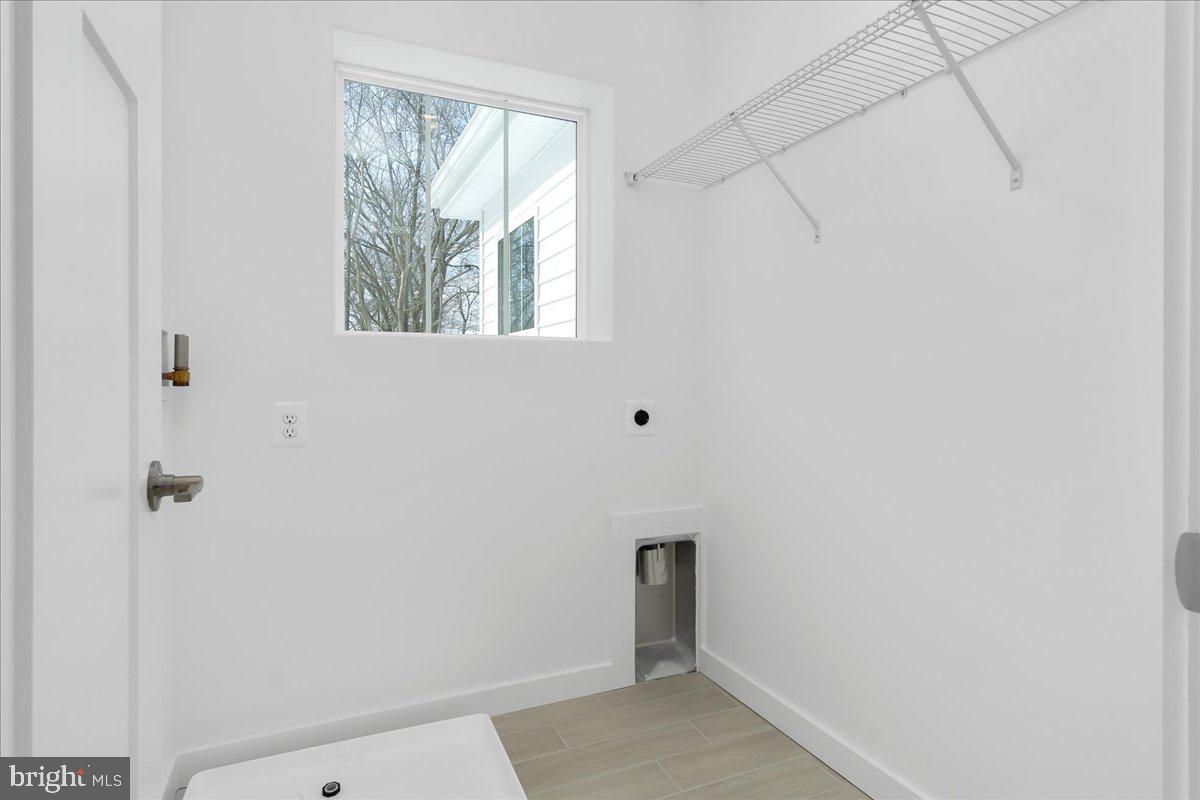 SHADY SIDE - Residential