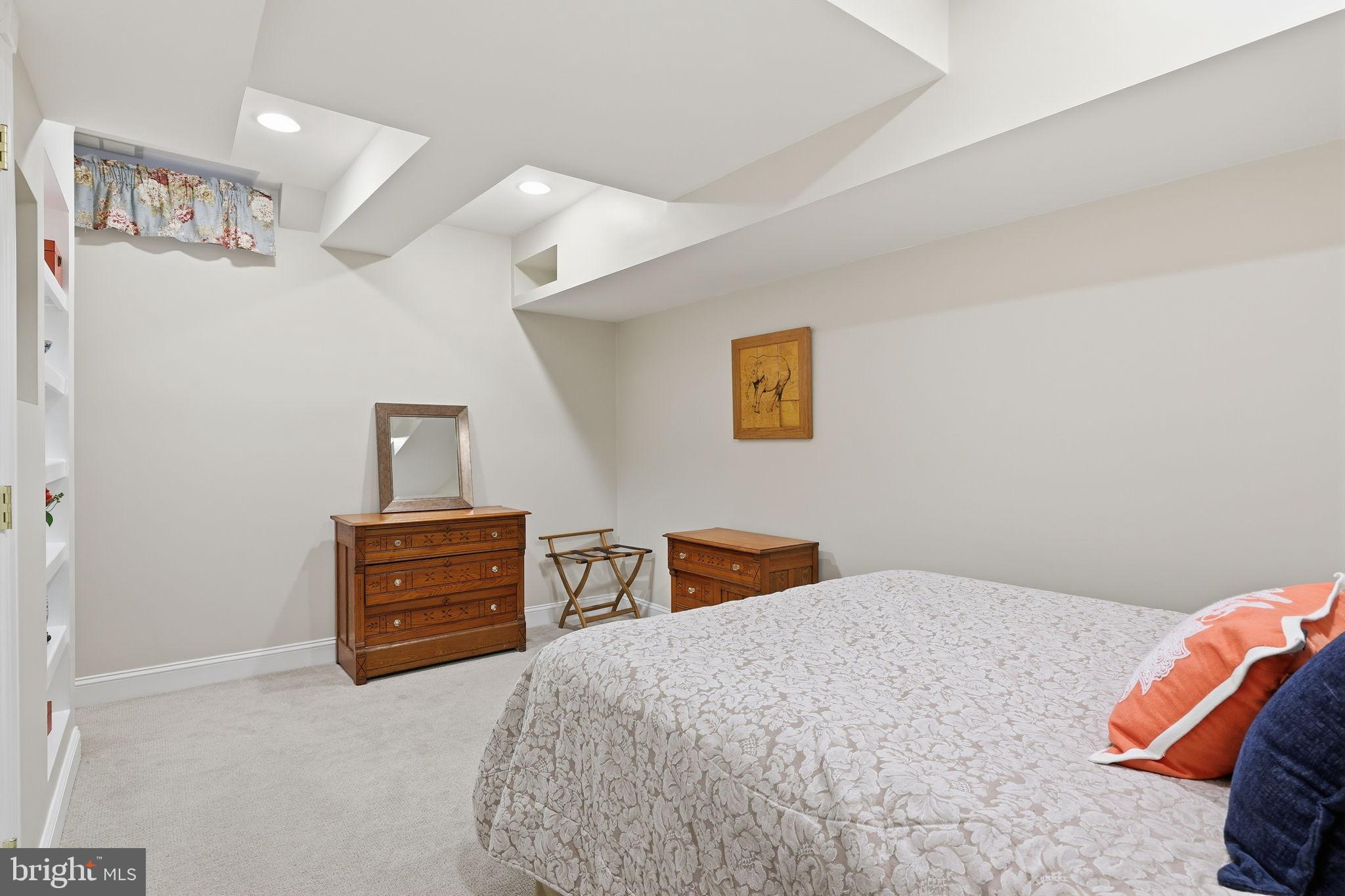 DOLINGTON ESTATES - Residential