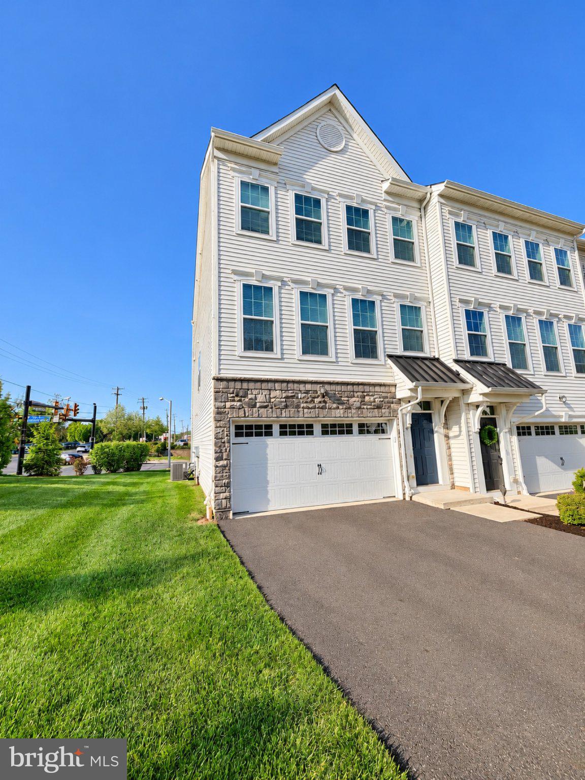 2313 MACIS CIRCLE
