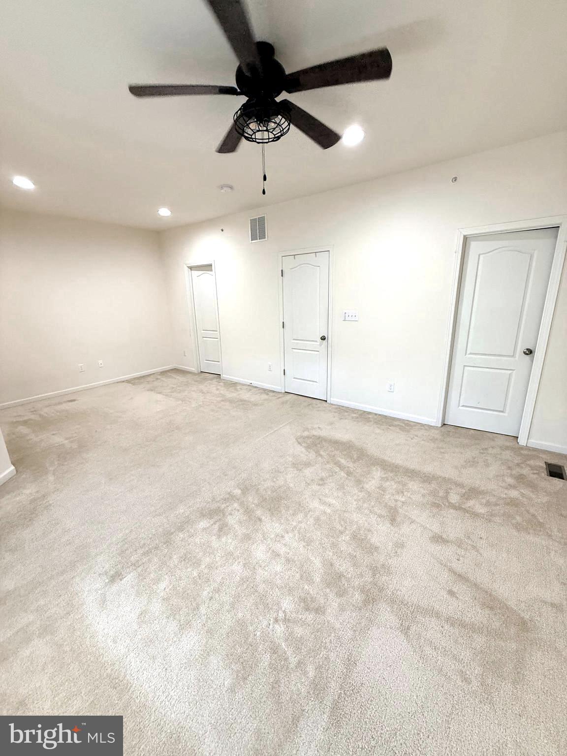 HIGH GROVE - Residential