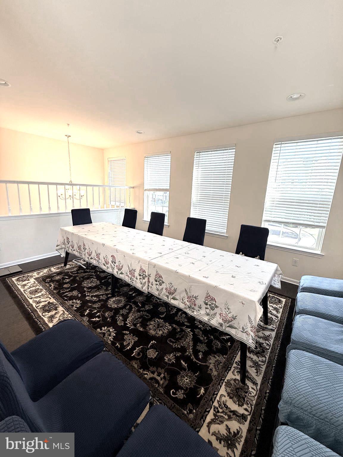 HIGH GROVE - Residential