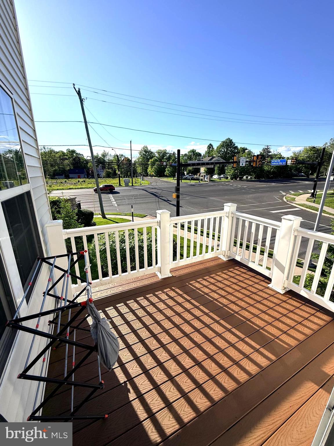 HIGH GROVE - Residential