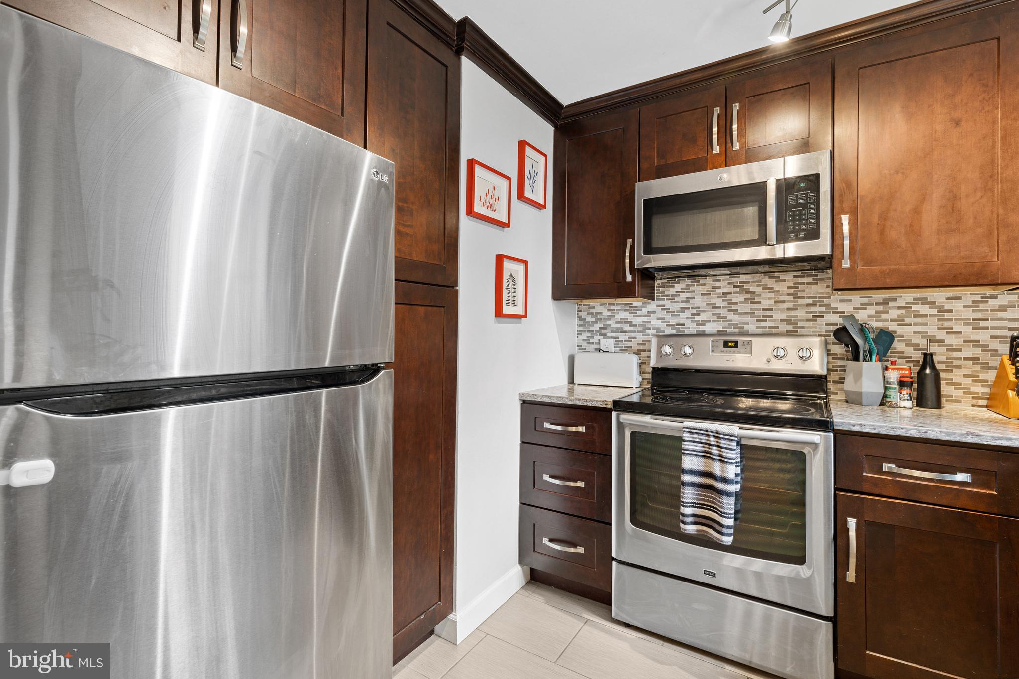 FAIRLINGTON VILLAGES - Residential