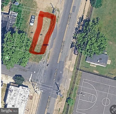 941 PEARL STREET CAMDEN NJ 08102