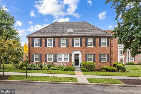 3817 V STREET SE WASHINGTON DC 20020