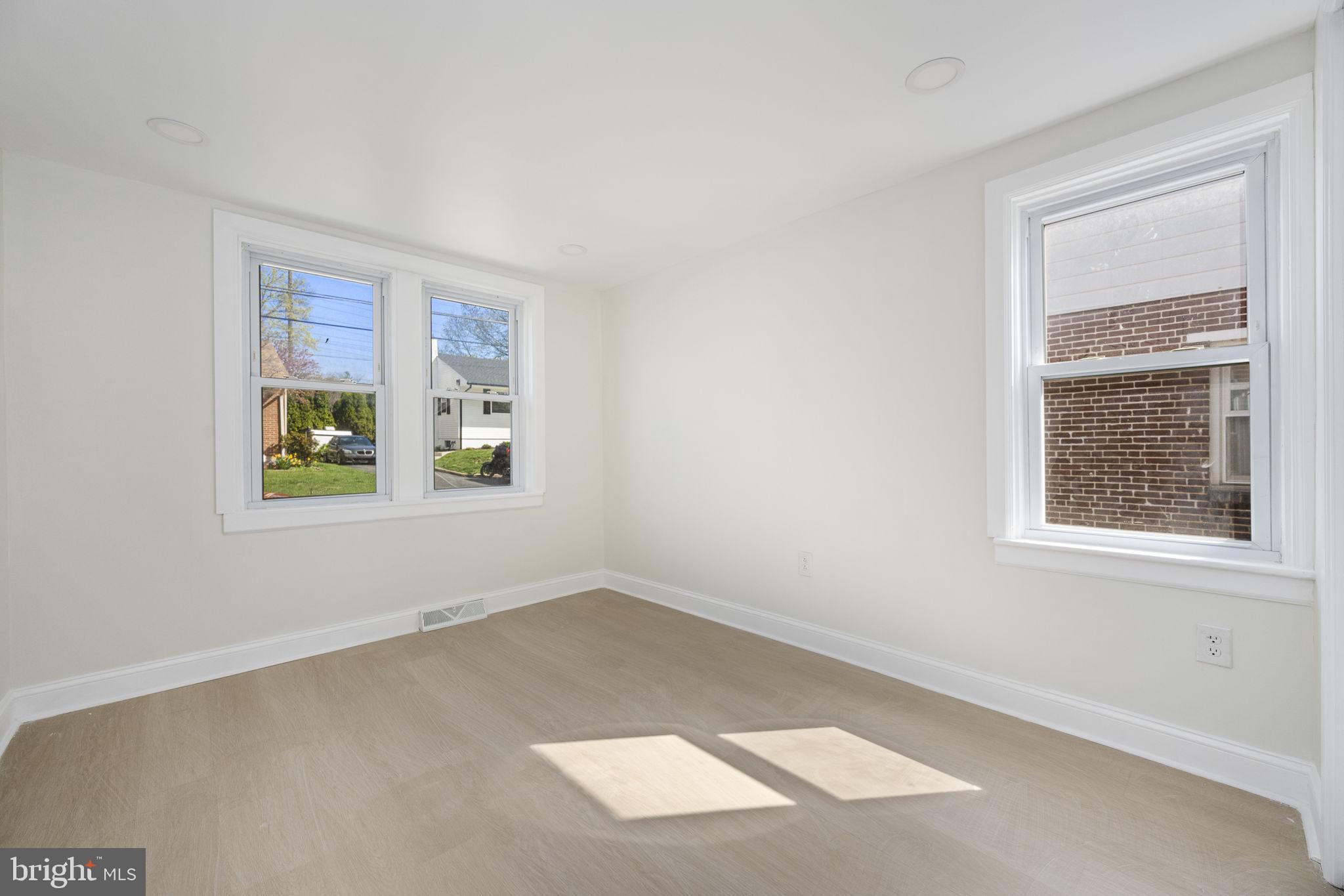 WEST LAWN - Residential