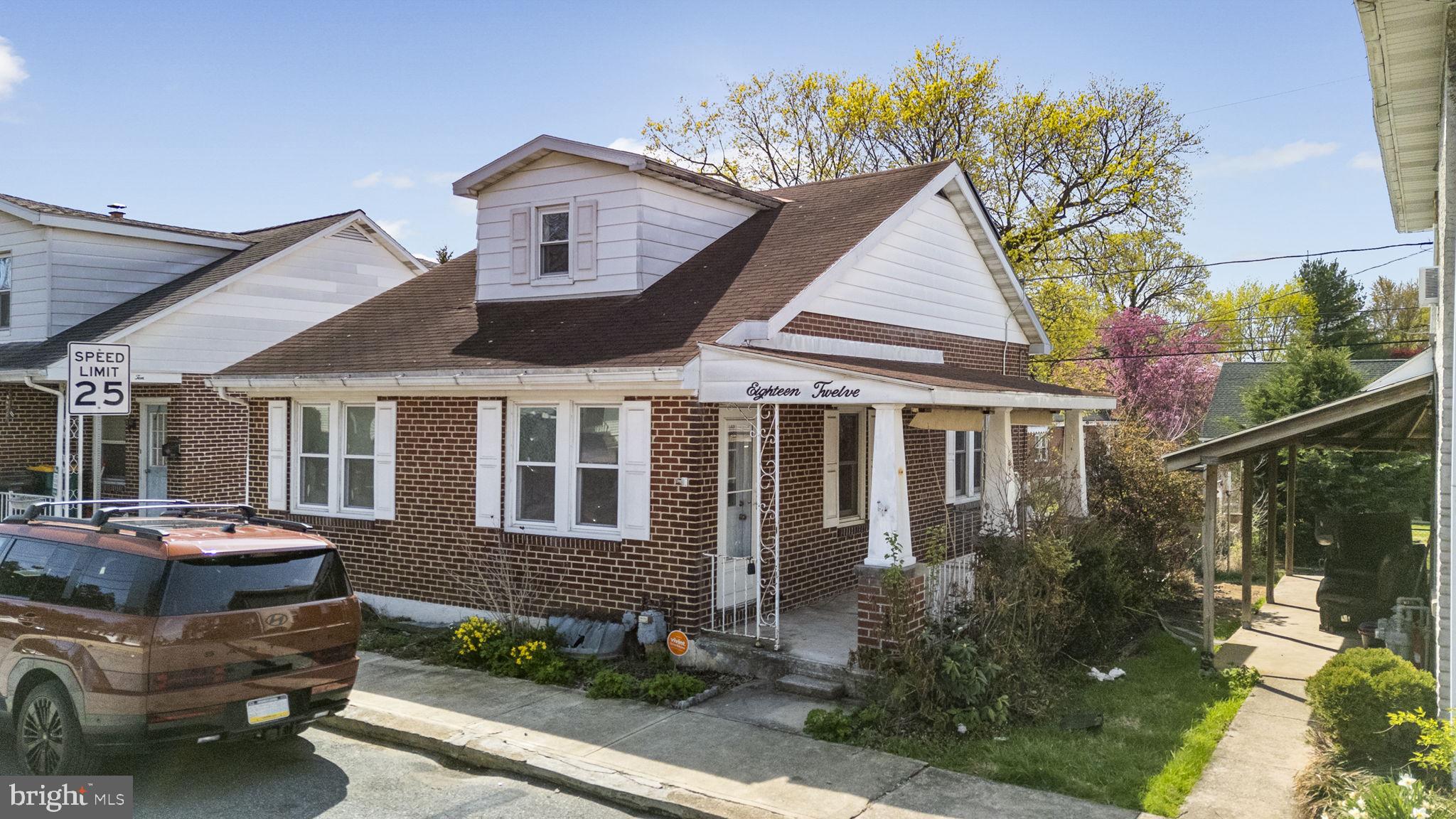 WEST LAWN - Residential