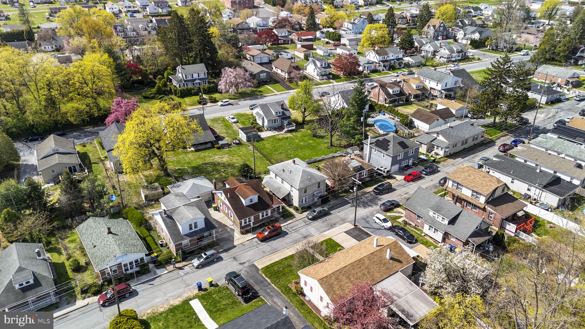 WEST LAWN - Residential