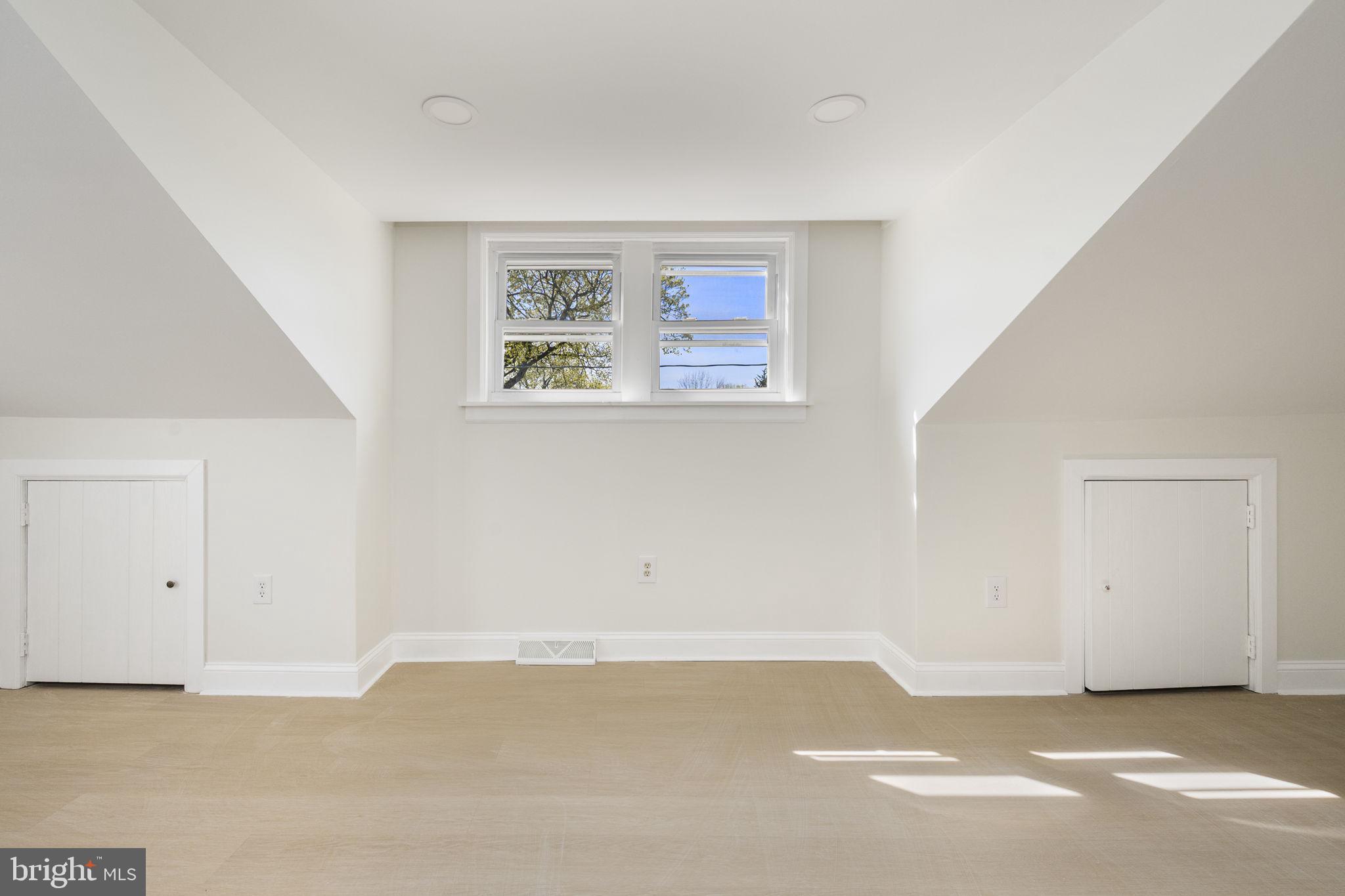 WEST LAWN - Residential