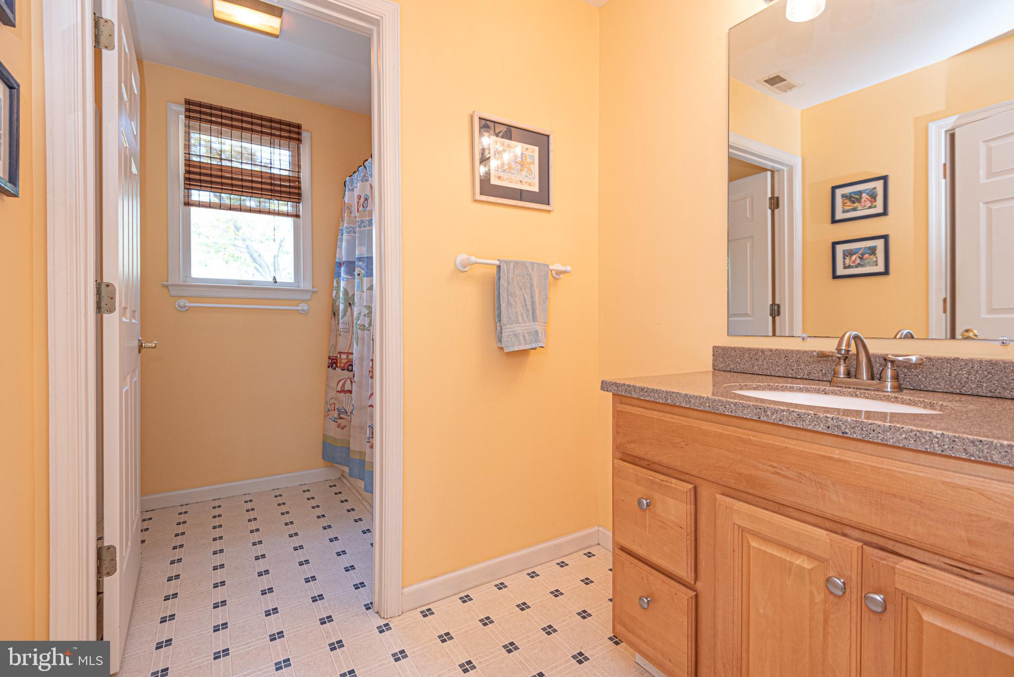 SALT POND - Residential