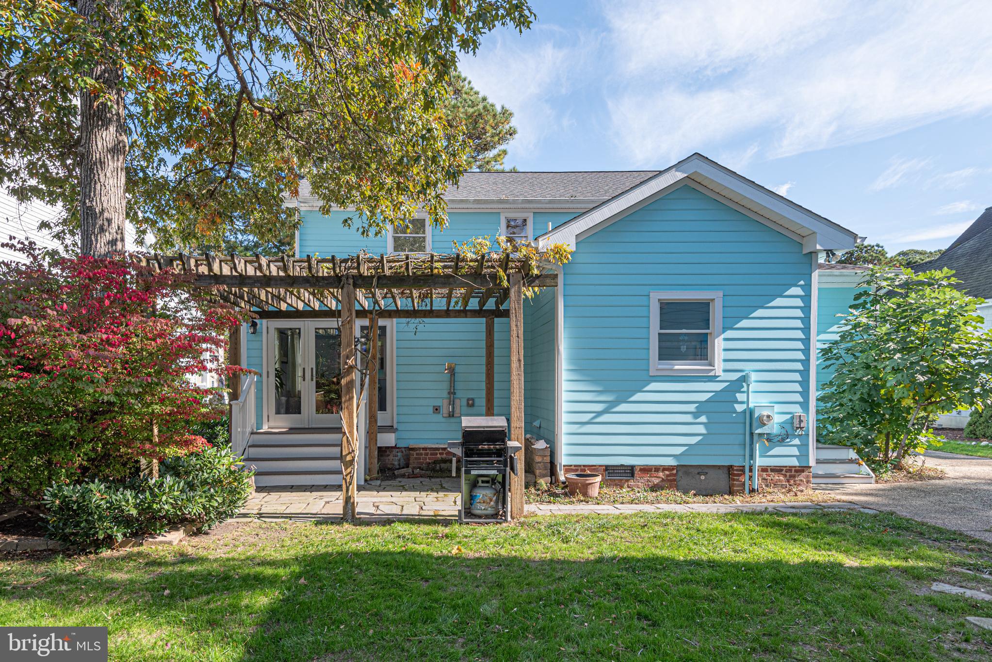 SALT POND - Residential