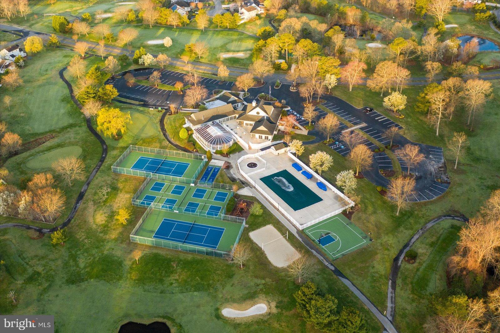 SALT POND - Residential