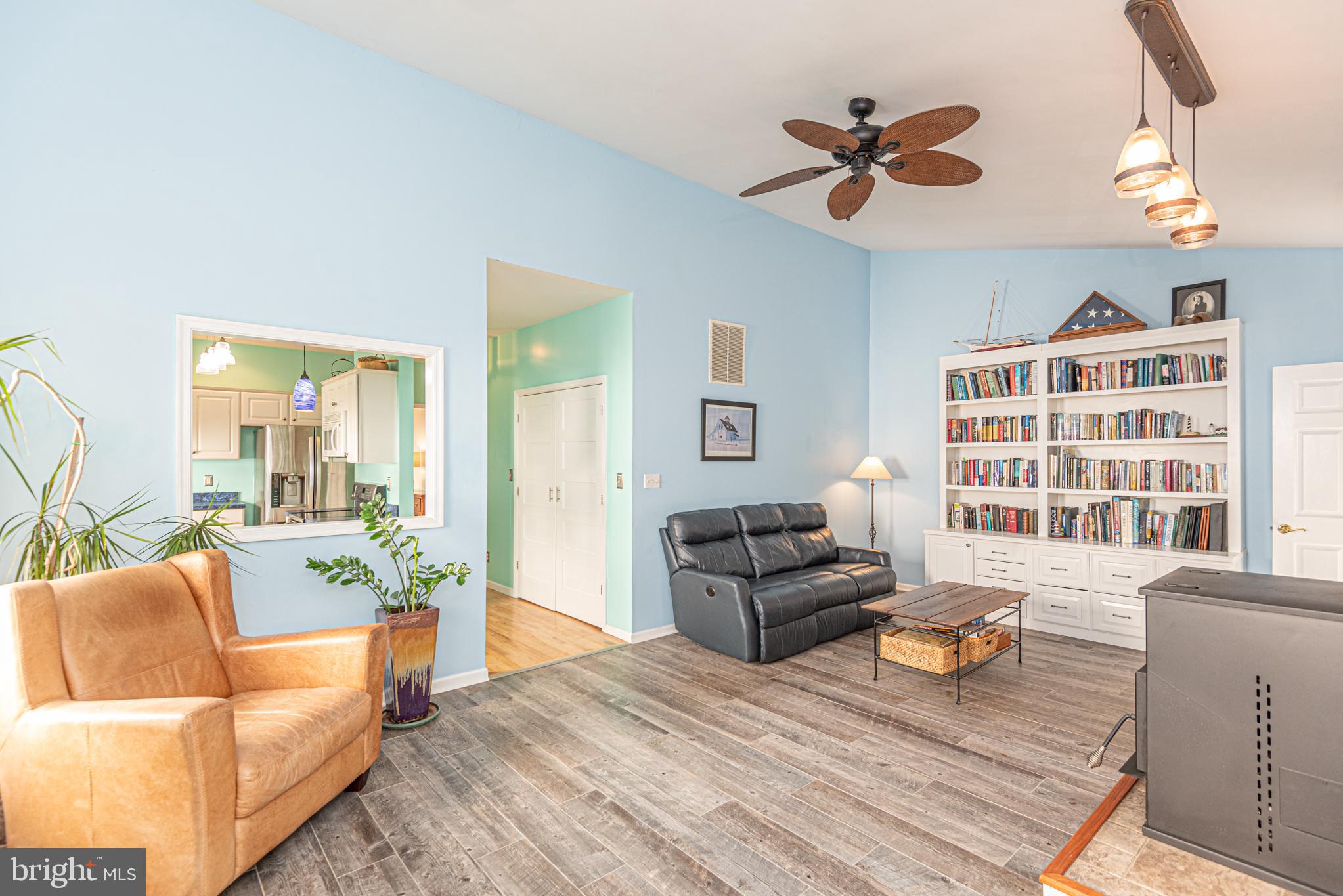 SALT POND - Residential