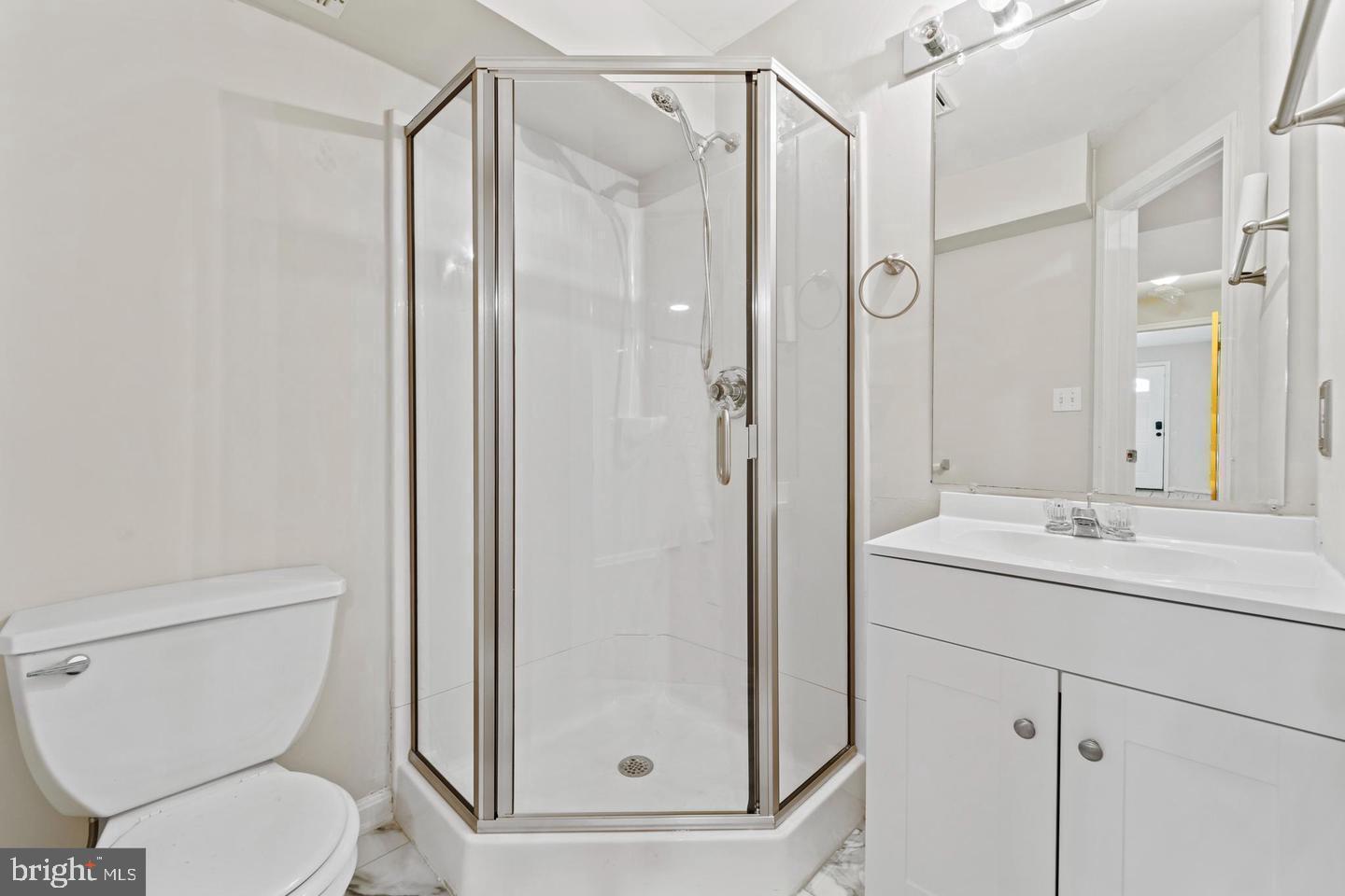 ARLINGTON PARK - Residential Lease