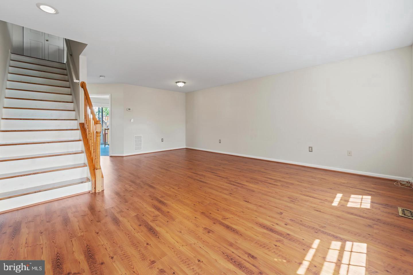 ARLINGTON PARK - Residential Lease