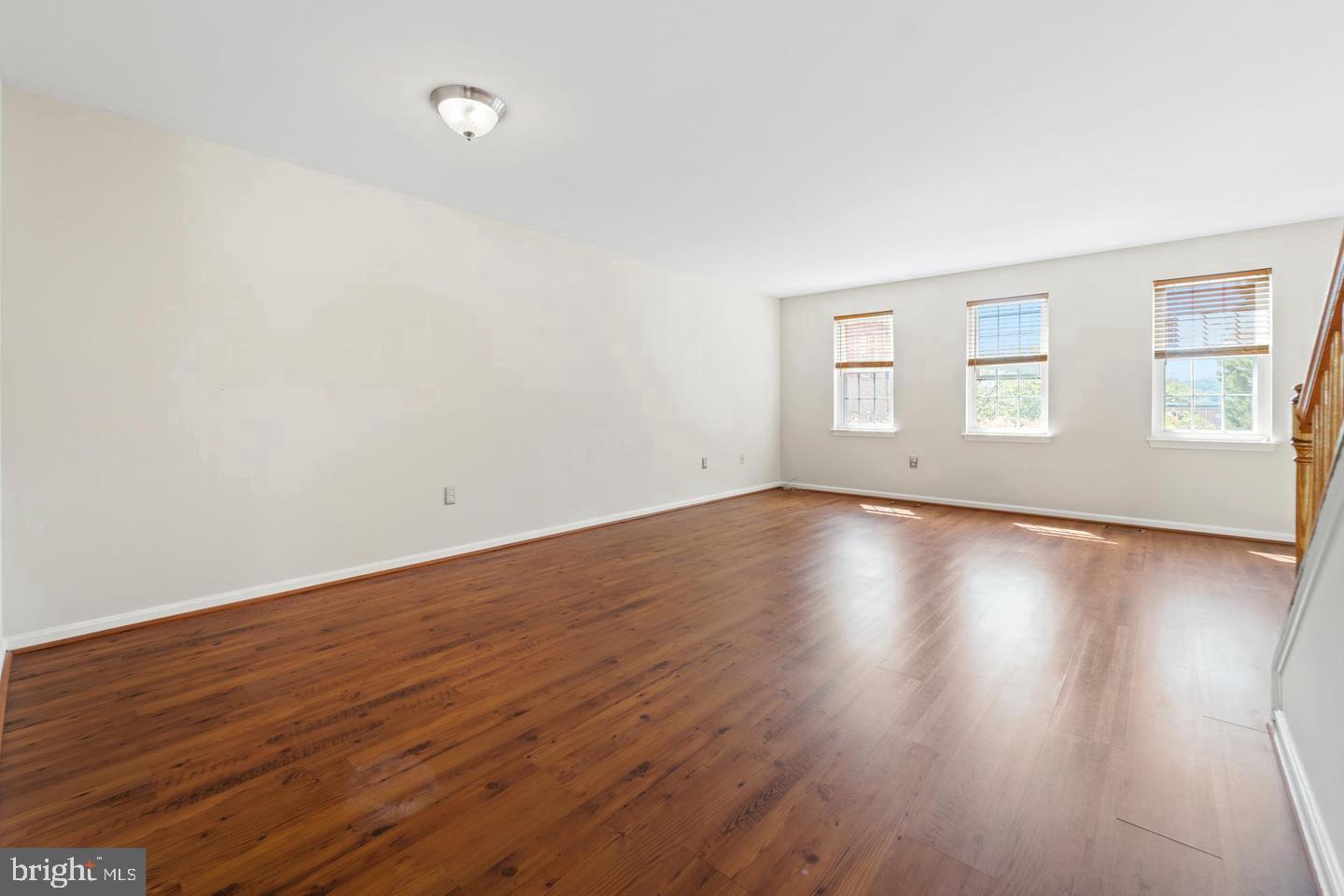 ARLINGTON PARK - Residential Lease