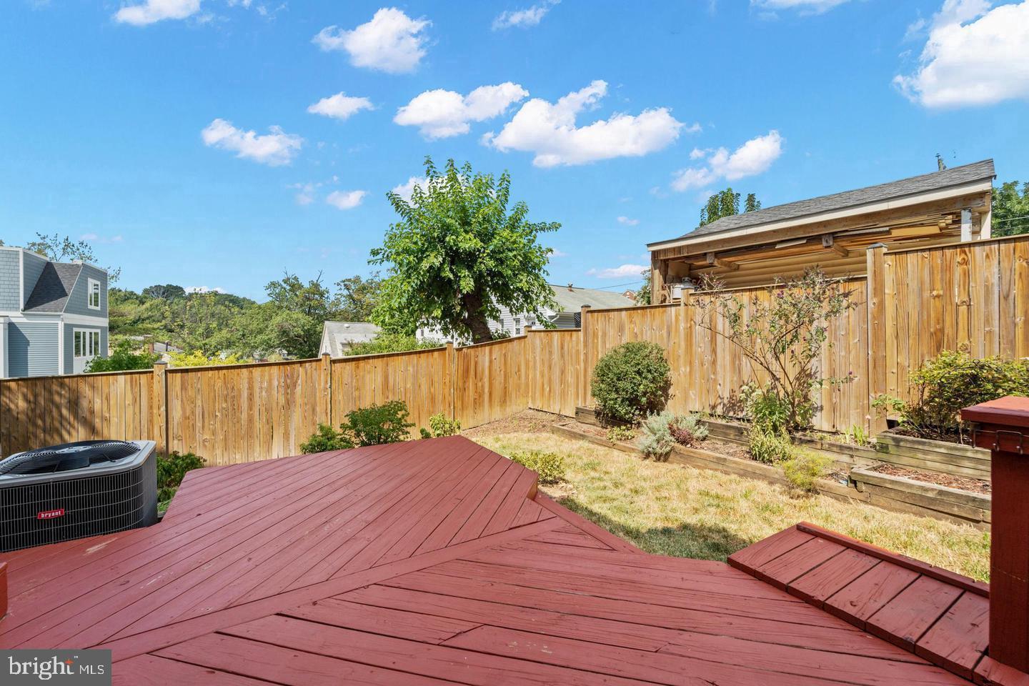 ARLINGTON PARK - Residential Lease