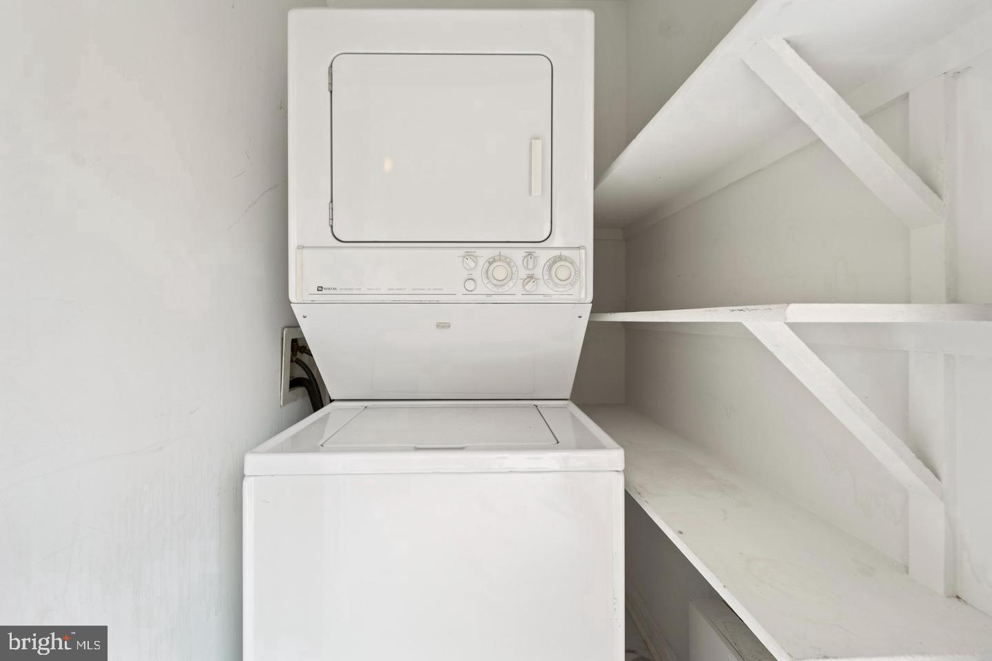 ARLINGTON PARK - Residential Lease