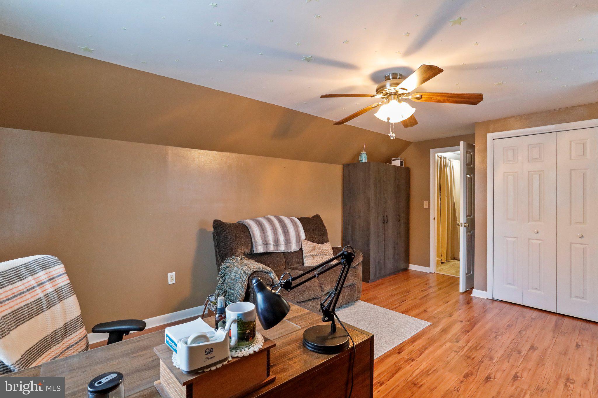 WINDOVER HILLS - Residential