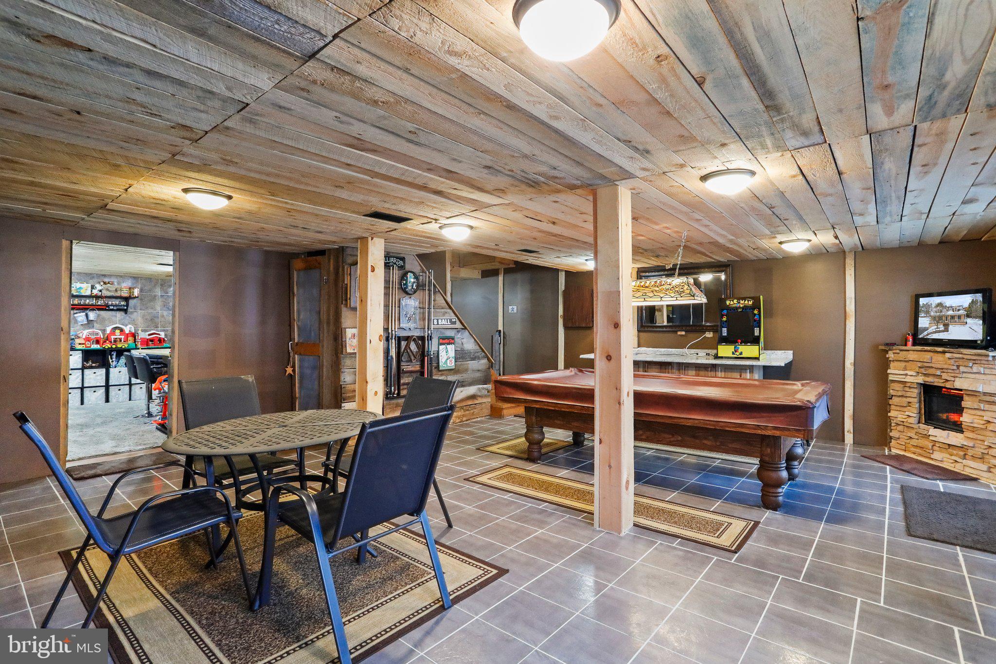 WINDOVER HILLS - Residential