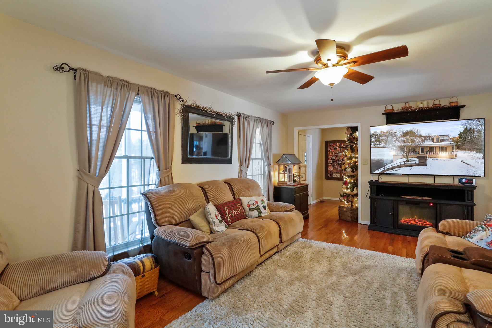 WINDOVER HILLS - Residential