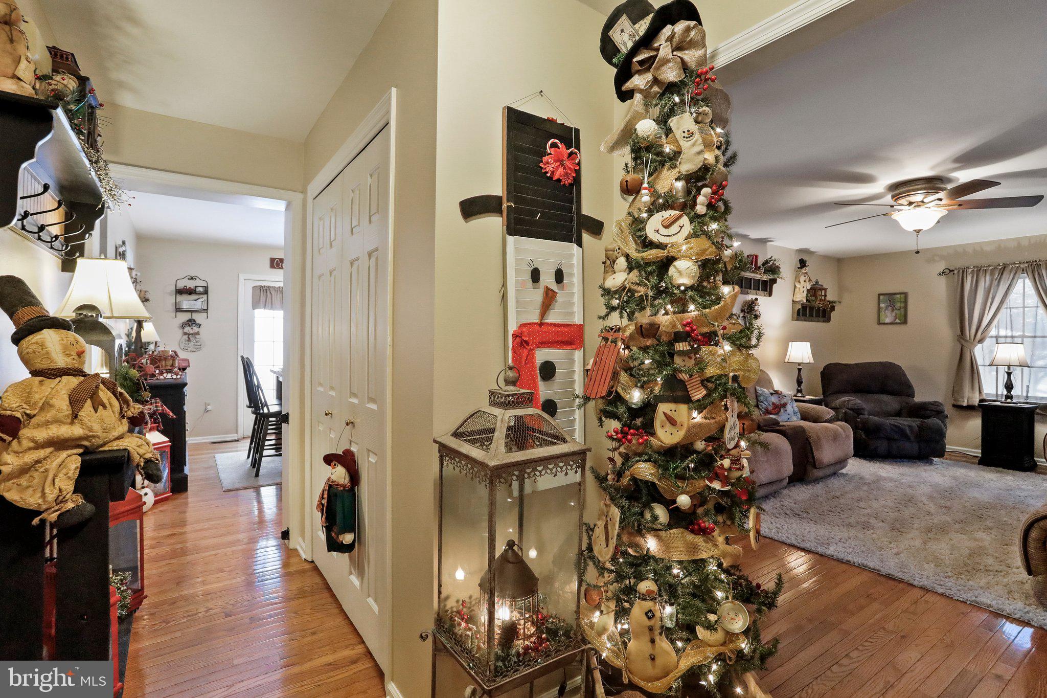 WINDOVER HILLS - Residential