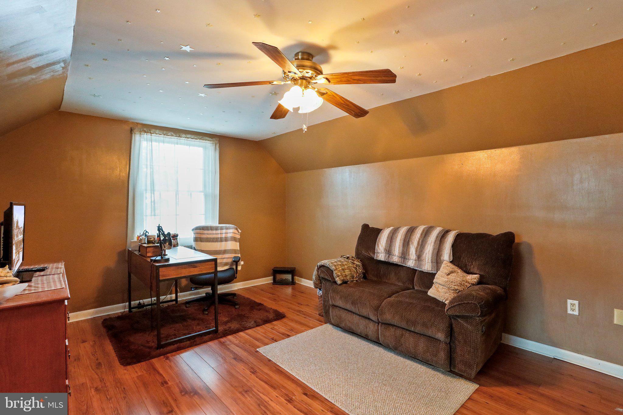 WINDOVER HILLS - Residential