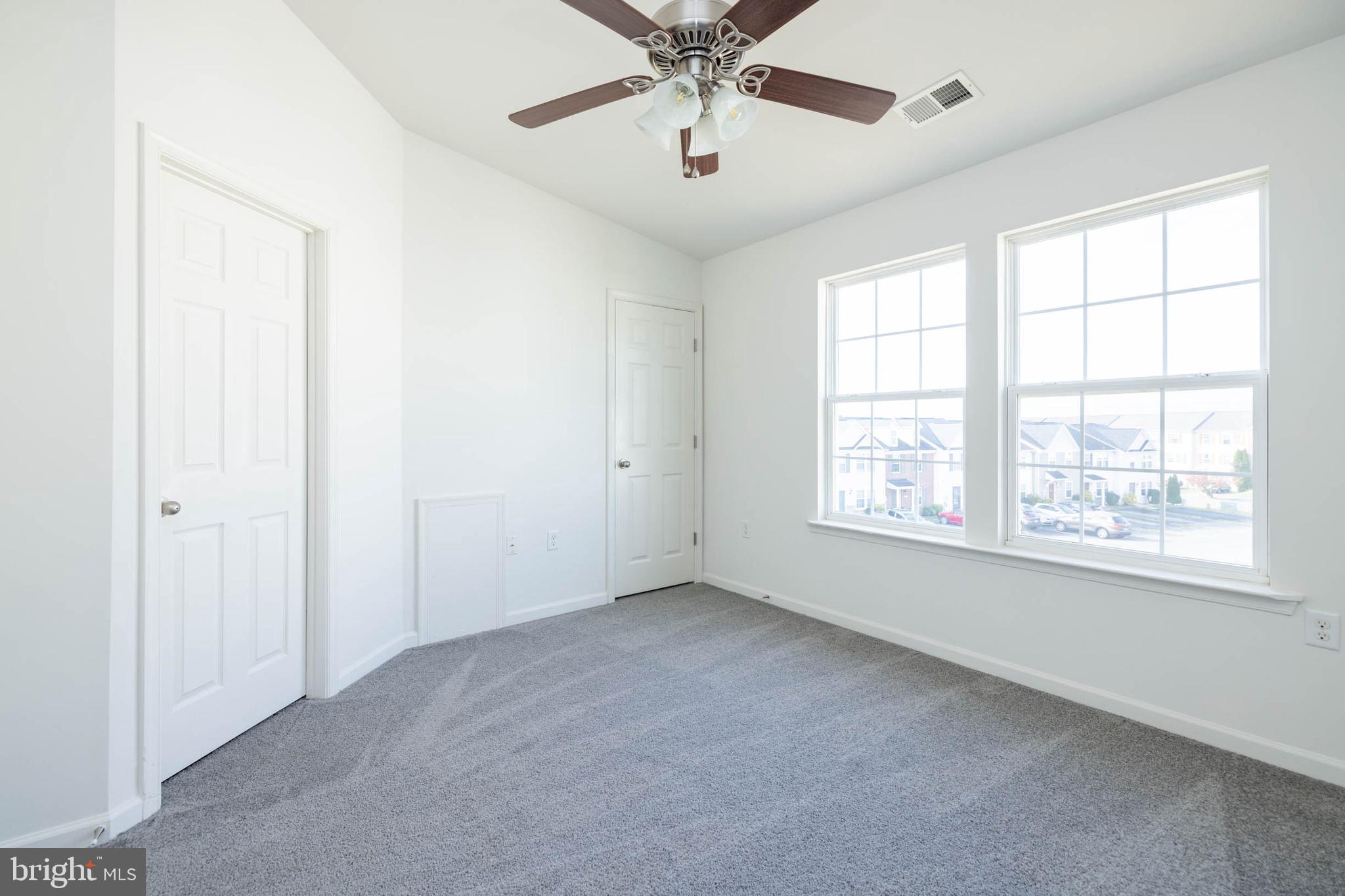 MANOR PARK - Residential