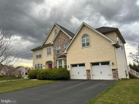 Photo for 605 SUNFLOWER CIRCLE