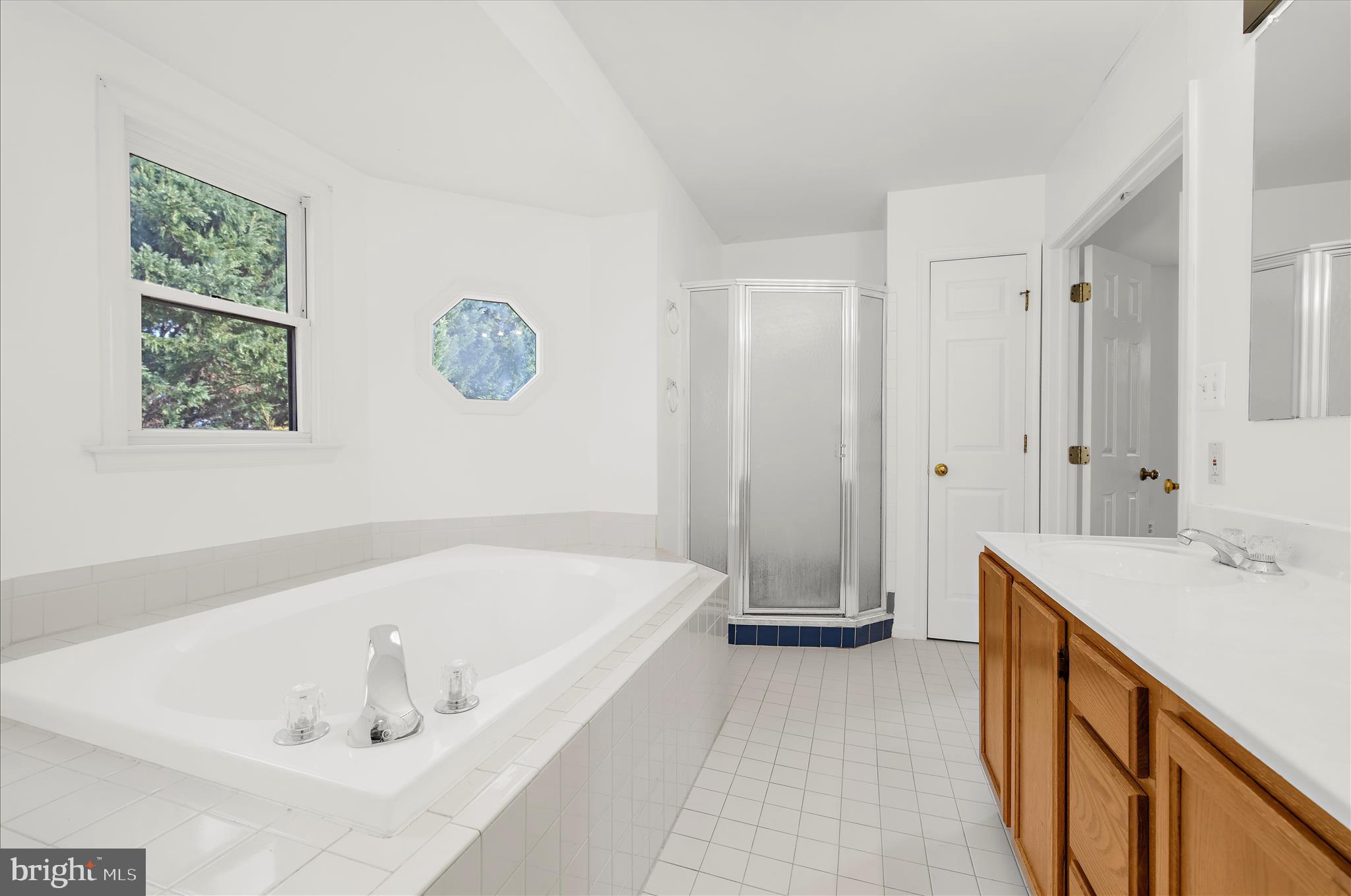 LAKE COVENTRY - Residential