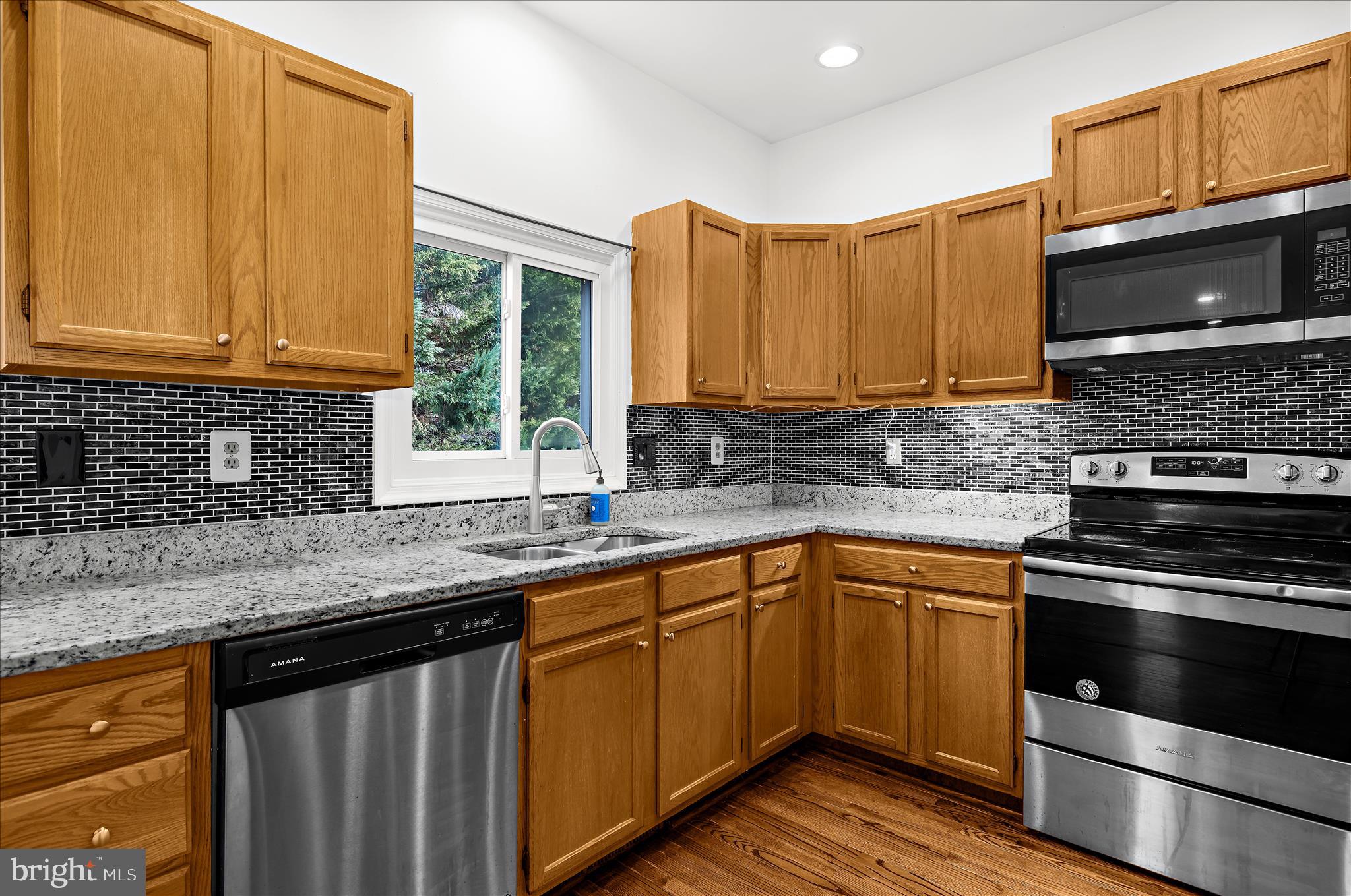 LAKE COVENTRY - Residential