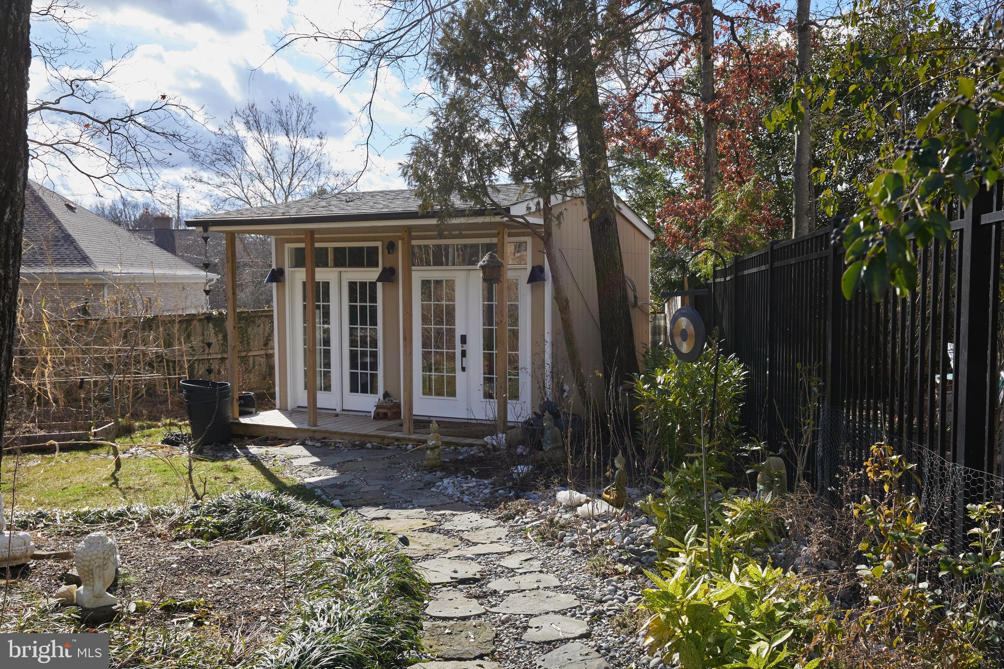 POTOMAC VILLAGE - Residential