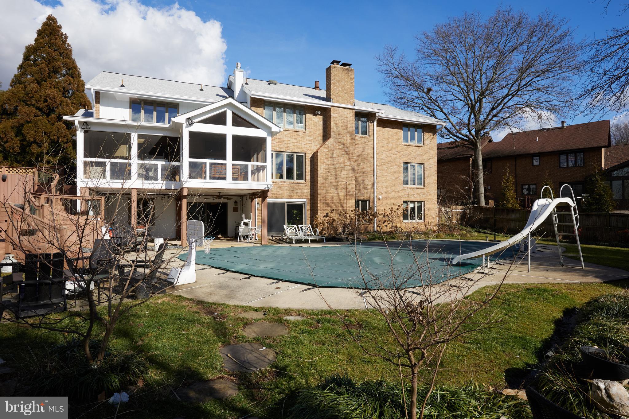 POTOMAC VILLAGE - Residential