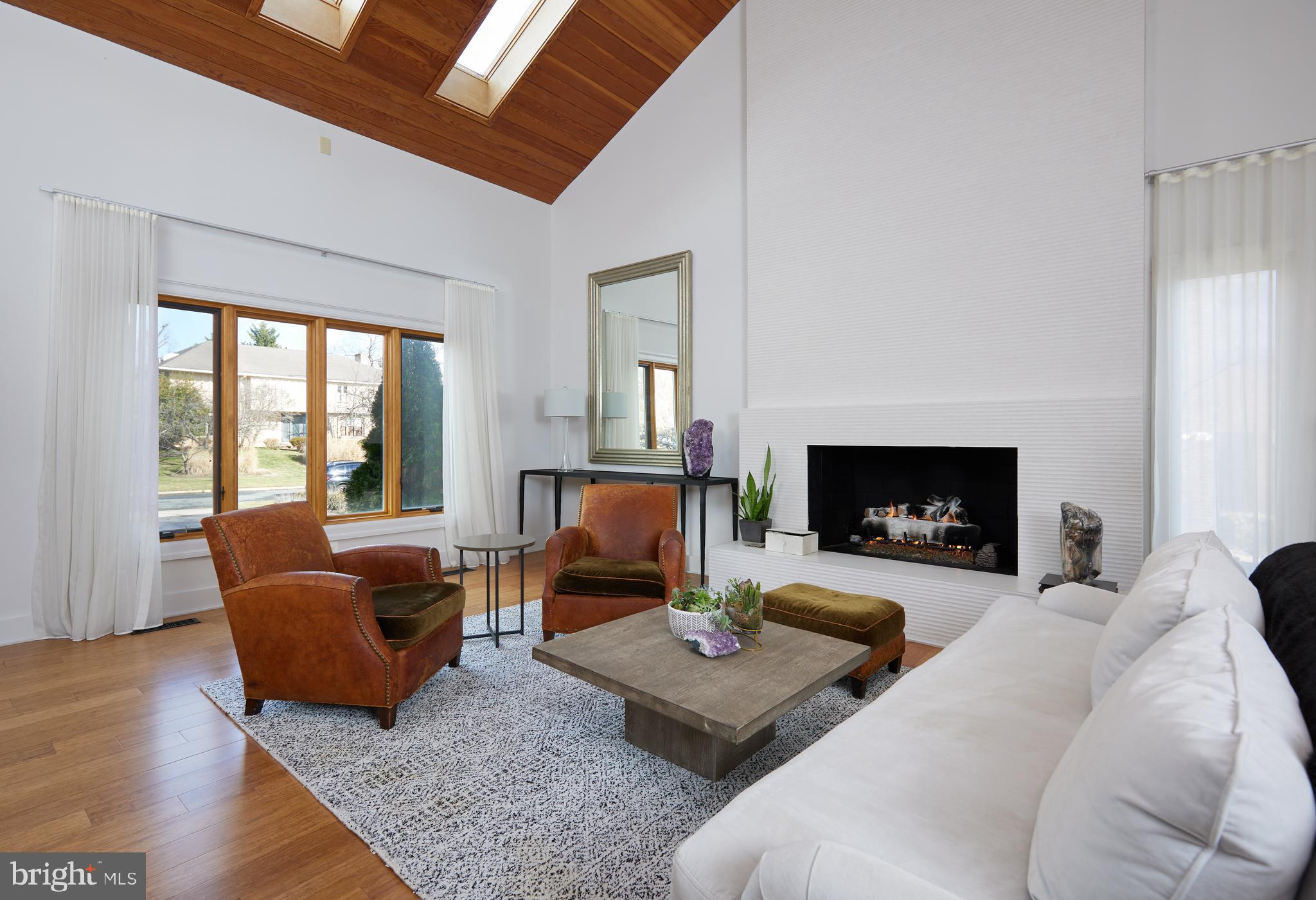 POTOMAC VILLAGE - Residential