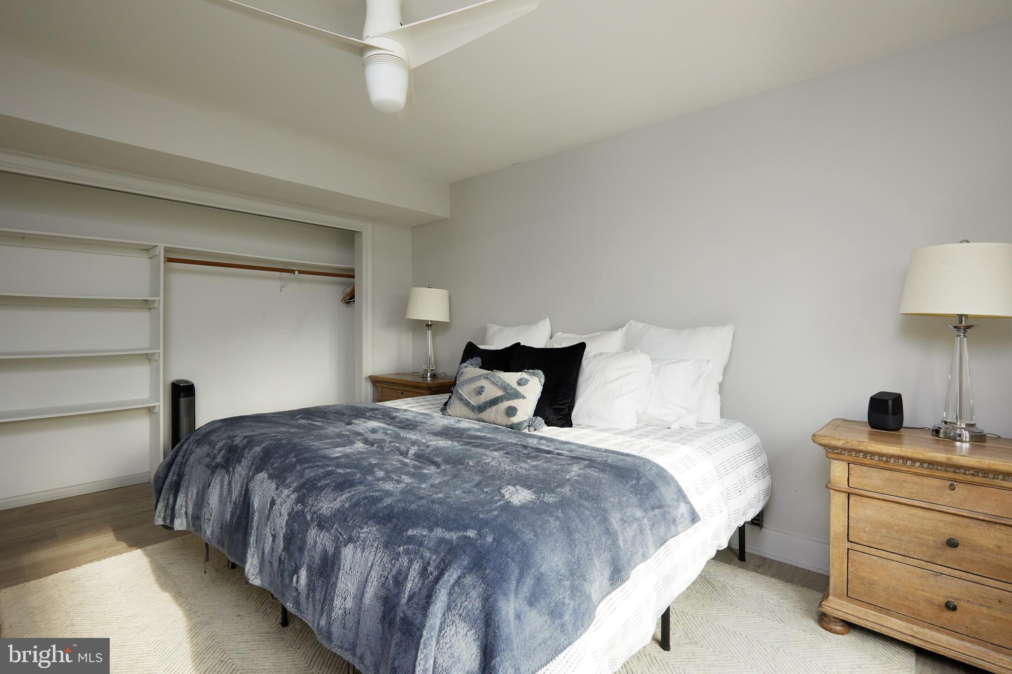 POTOMAC VILLAGE - Residential