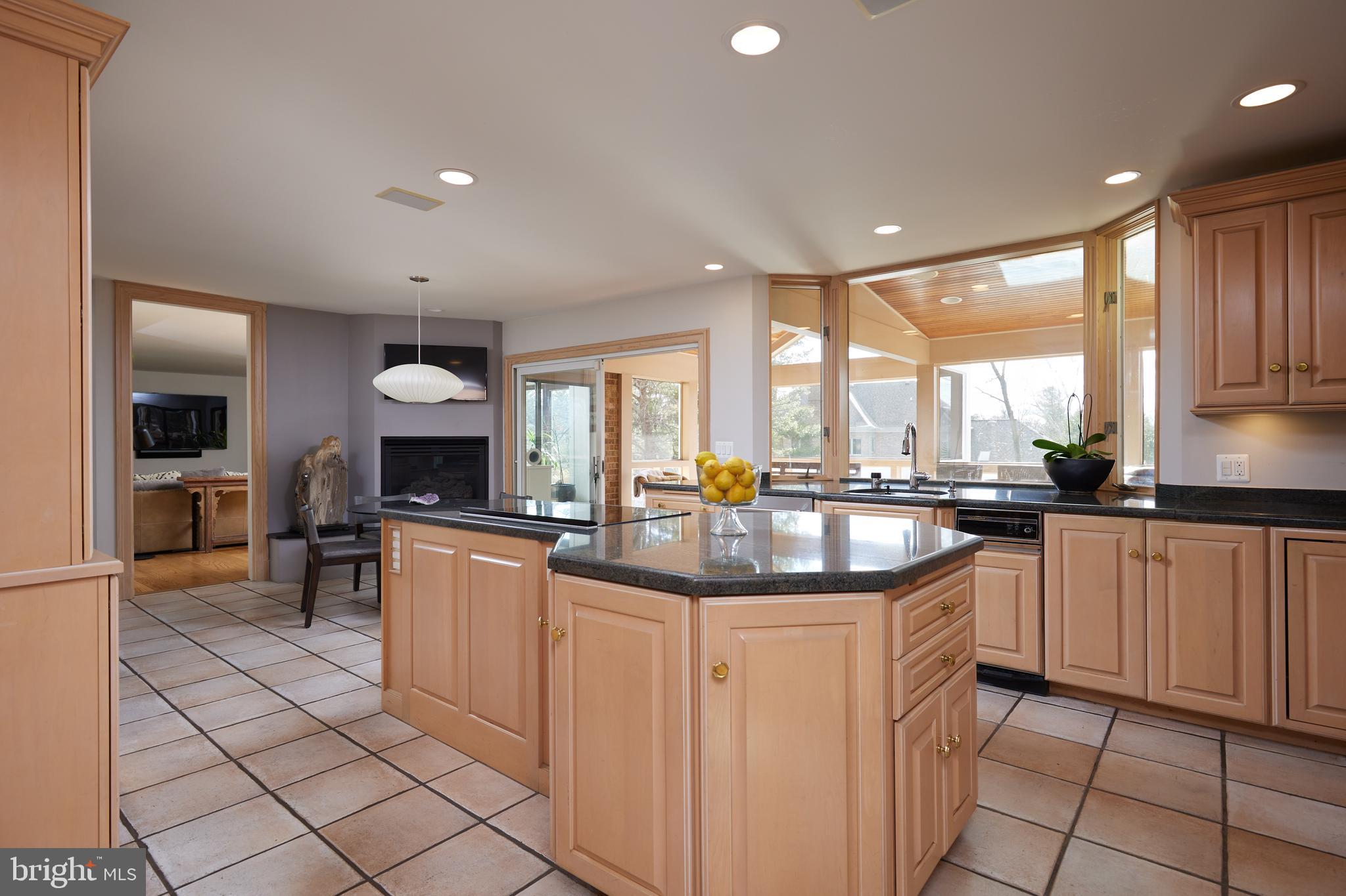 POTOMAC VILLAGE - Residential