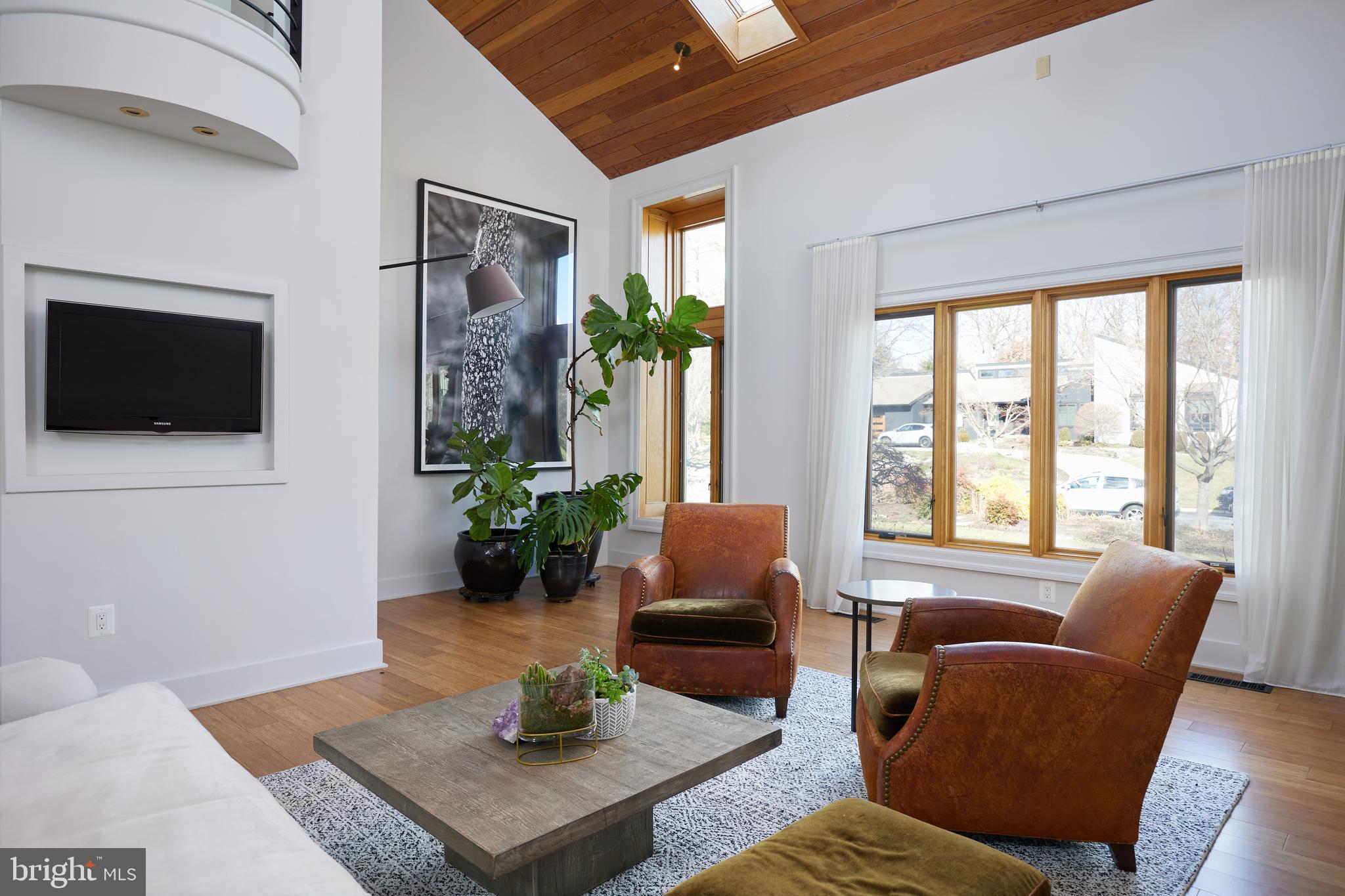 POTOMAC VILLAGE - Residential