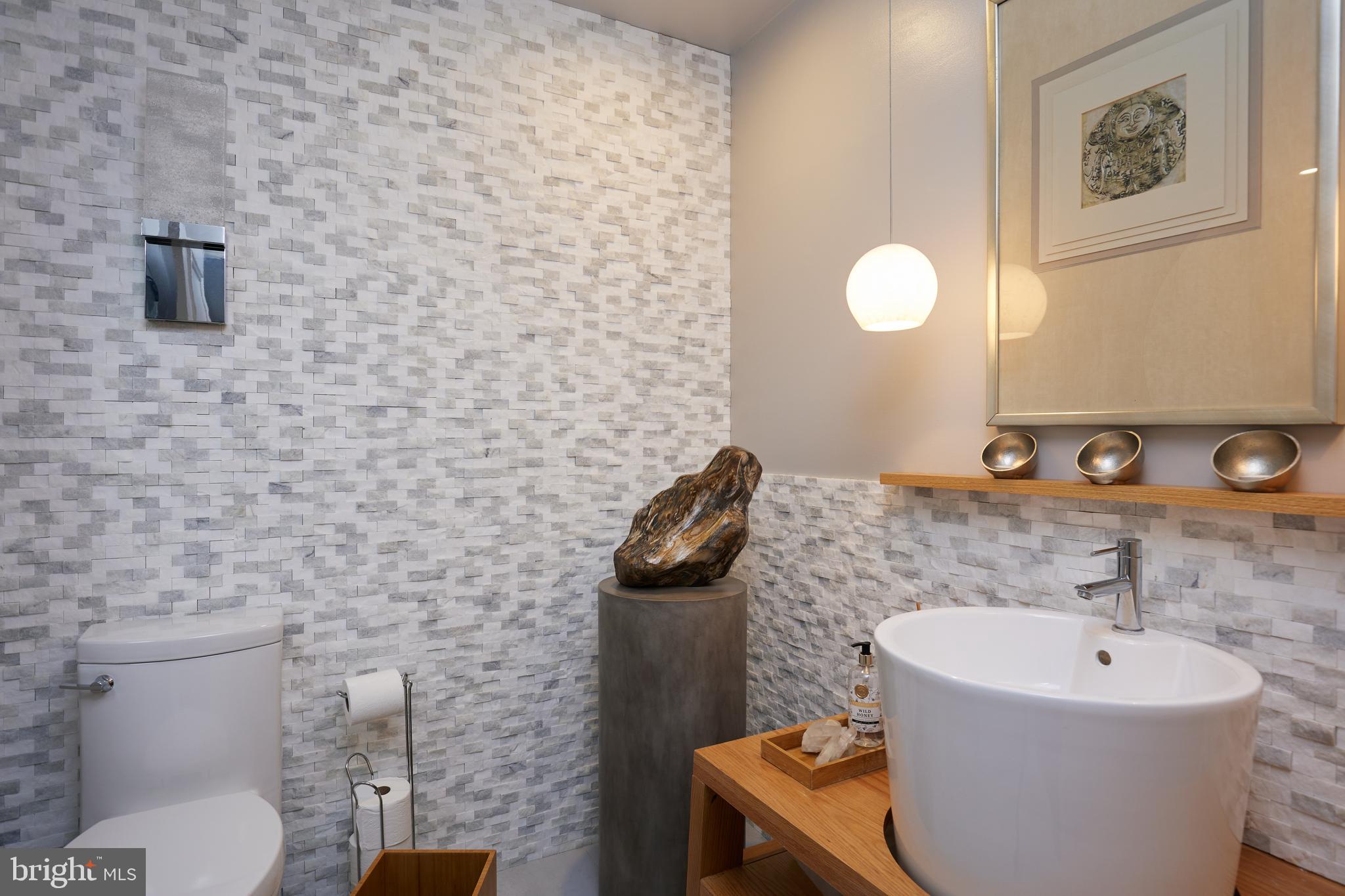 POTOMAC VILLAGE - Residential