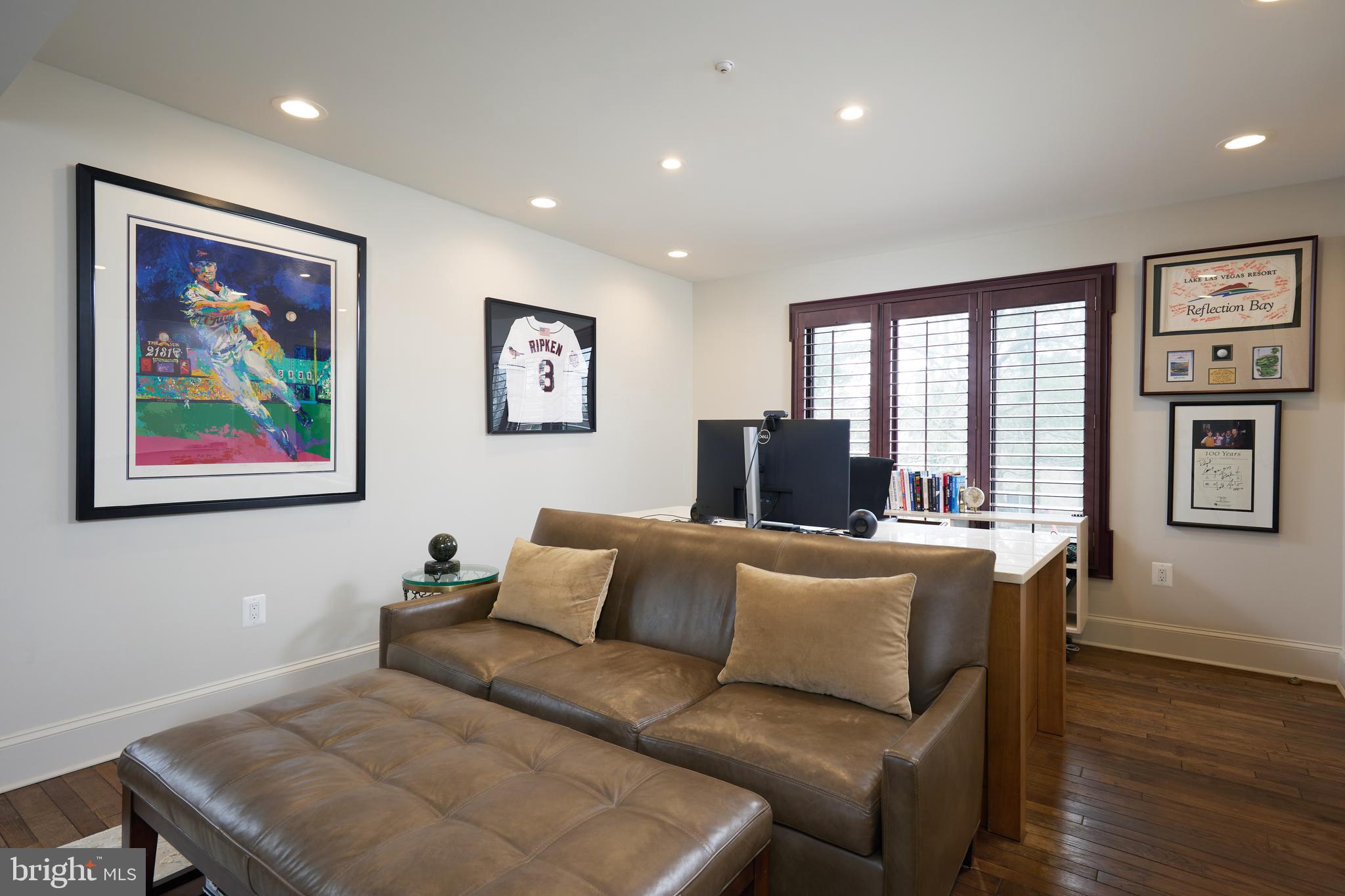 POTOMAC VILLAGE - Residential