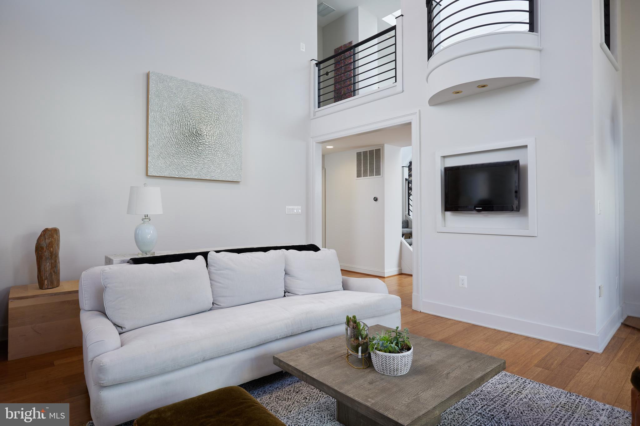 POTOMAC VILLAGE - Residential