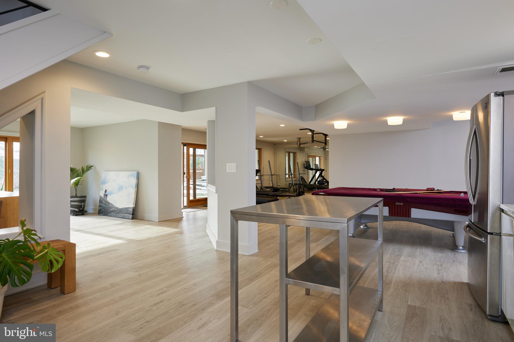 POTOMAC VILLAGE - Residential