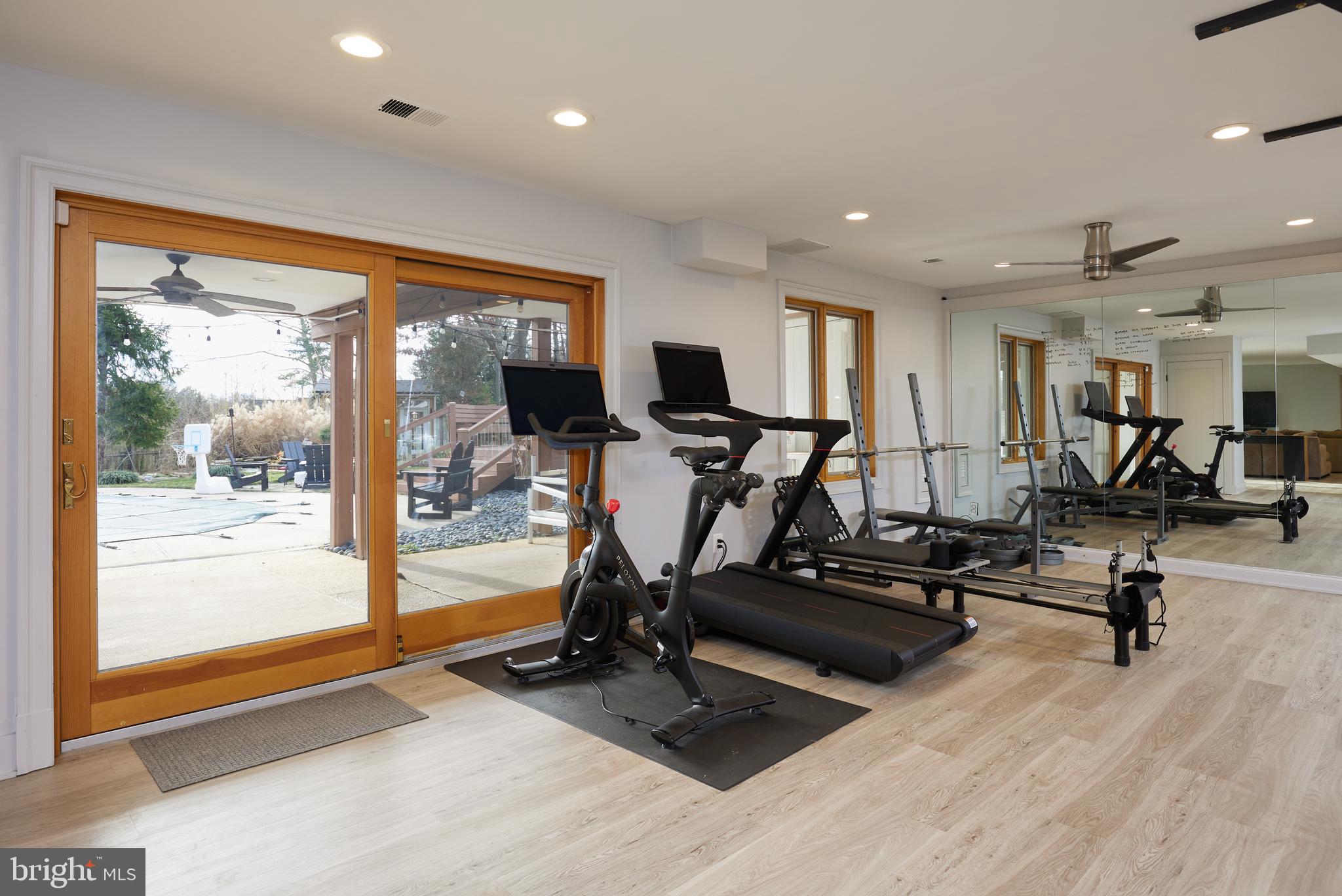 POTOMAC VILLAGE - Residential